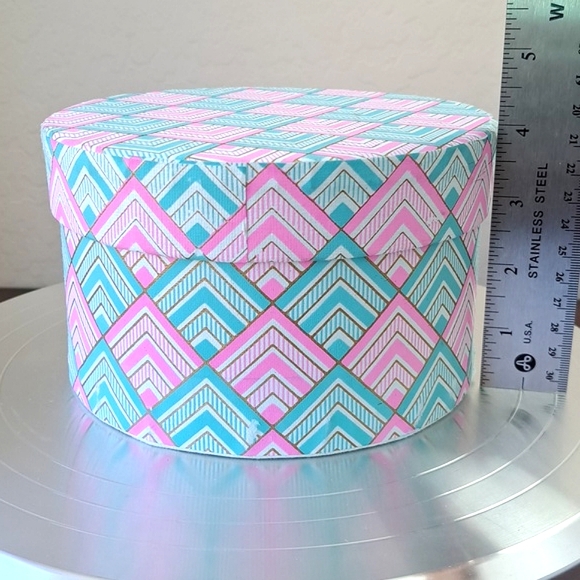 Cute Round Decorative Paper Storage Gift Box 6" 5" Two Pink Blue Gold Geometric - Picture 8 of 15